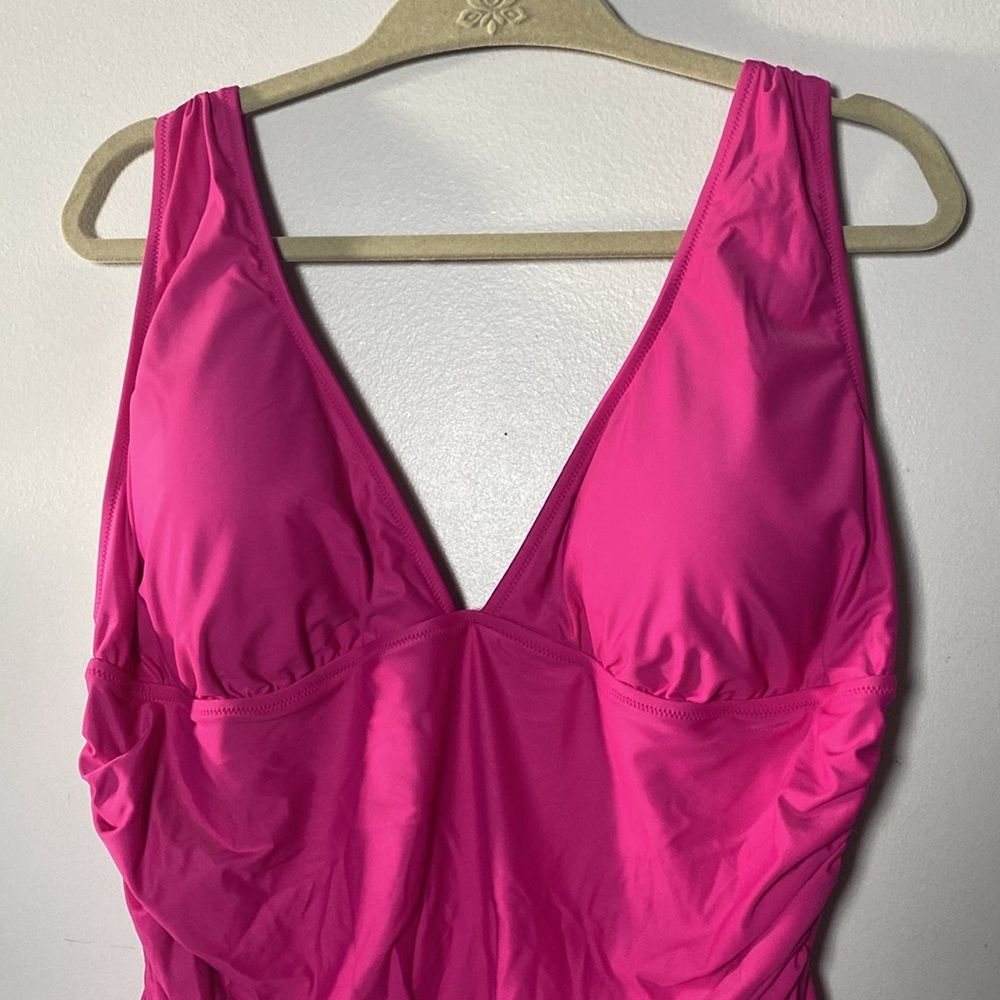 J Crew Ruched V-neck One-piece NWT Women’s 20 Fuschia Pink Beach Swimsuit BC116 - Picture 4 of 12